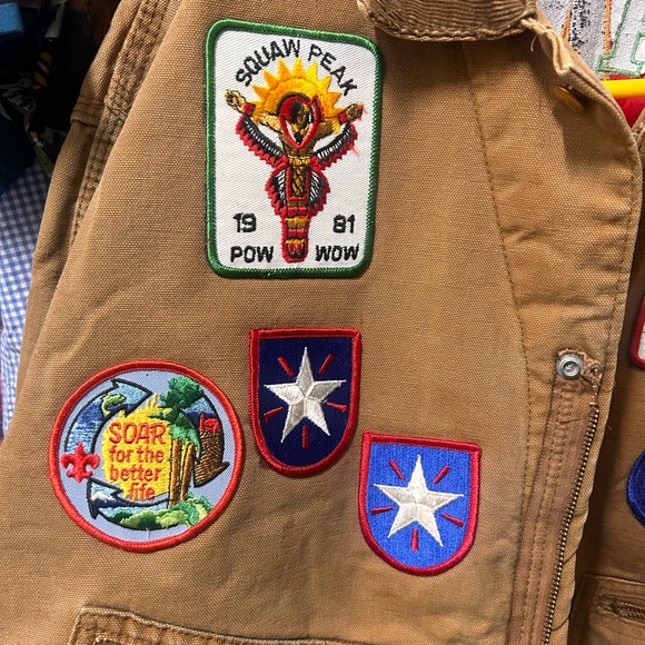 Vintage Cropped Carhartt Jacket with Patches on Front Side and Embroidered - Picture 2 of 12